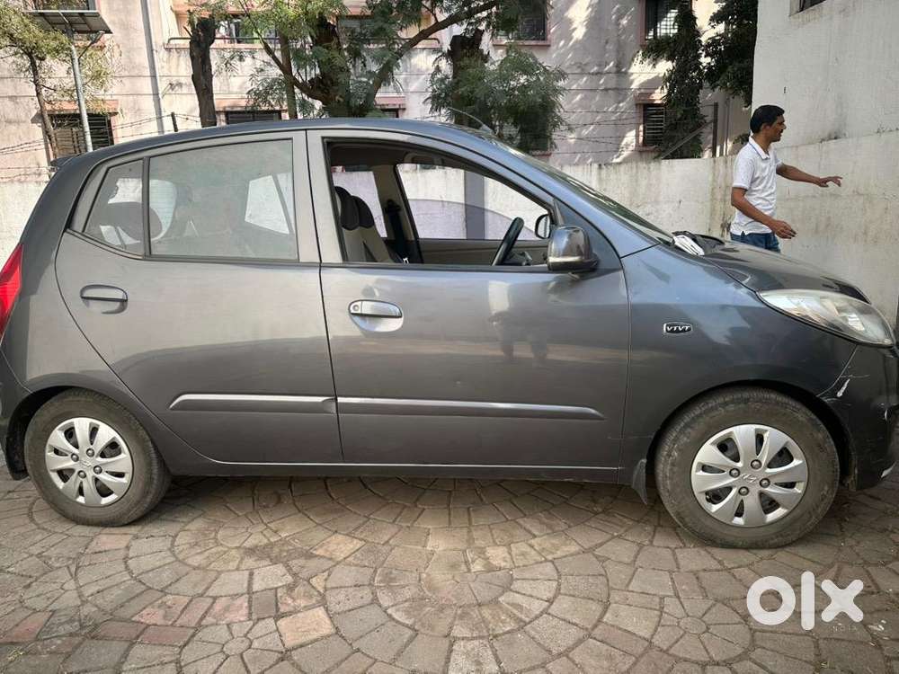 Urgent  Hyundai I10 2011 Cng & Hybrids Good Condition
