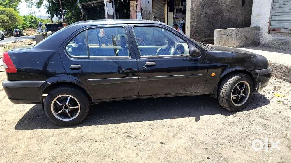 Ford Ikon Rocam 2005