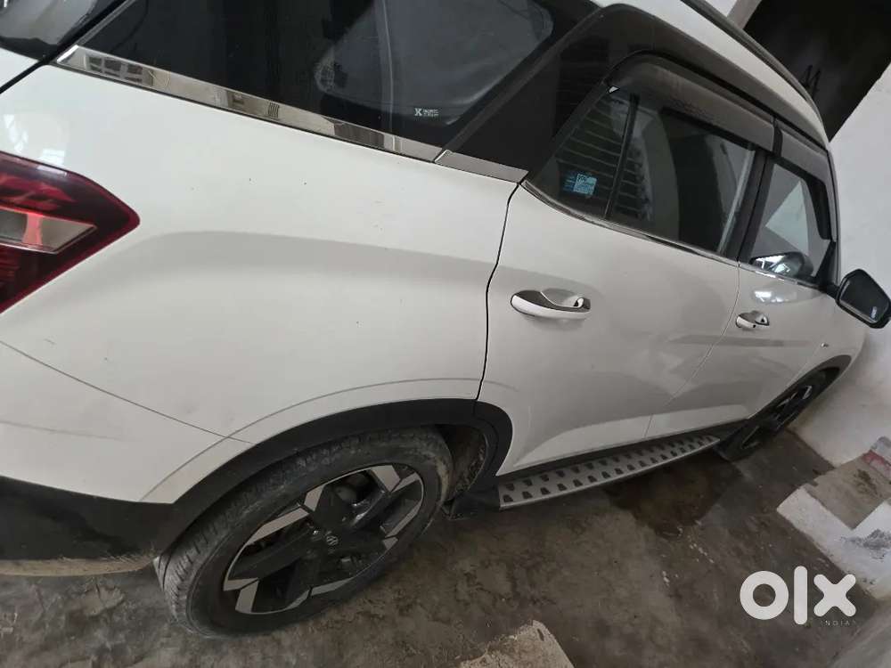 Alcazar Car Automatic Car White Colour