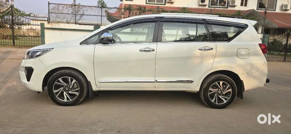 Toyota Innova Crysta 2022