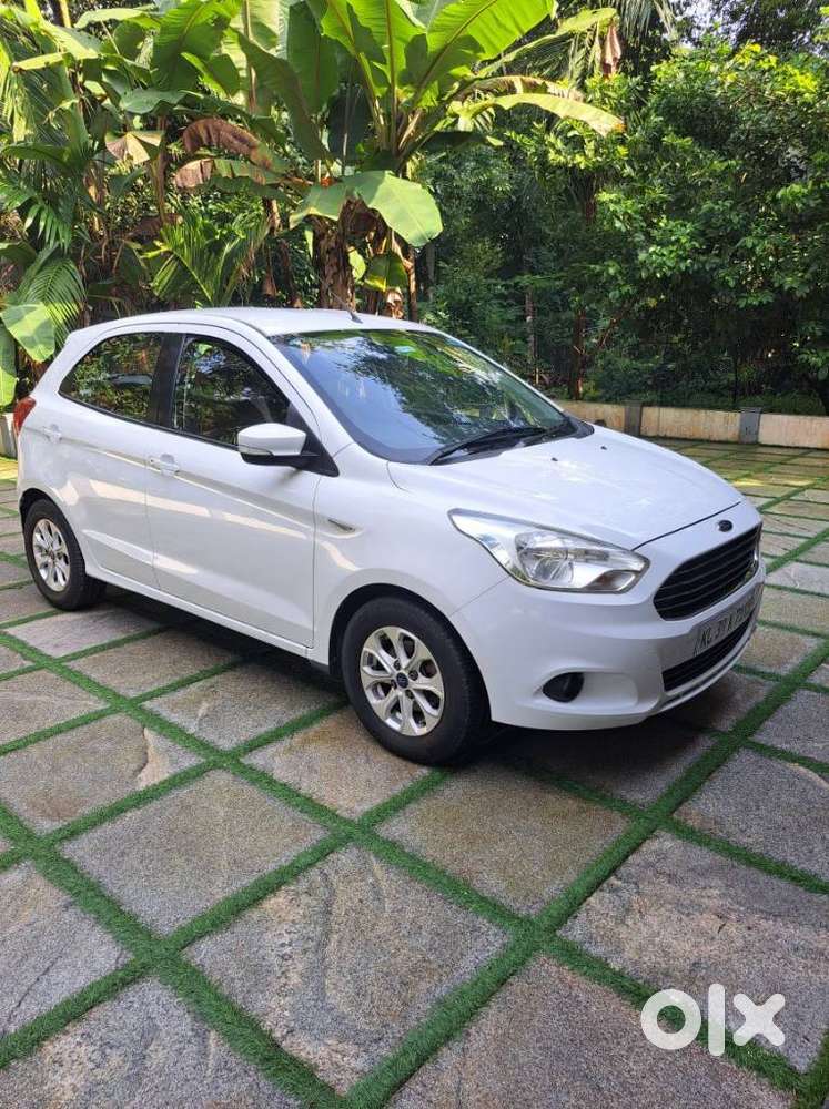 Ford Figo Petrol Titanium, 2017, Petrol