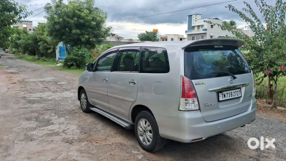 Toyota Innova 2011 Diesel Well Maintained