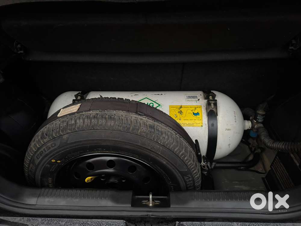 Maruti Suzuki Swift 2023 Cng & Hybrids 90000 Km Driven