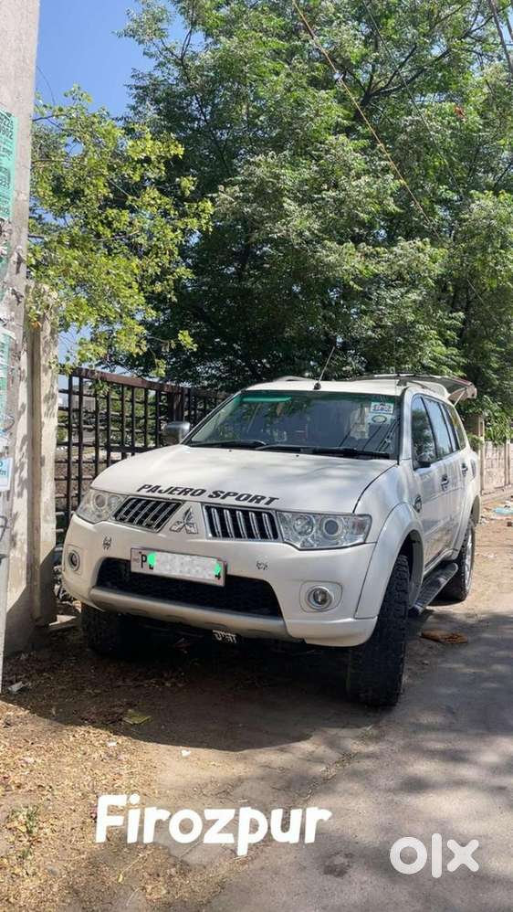 Mitsubishi Pajero Sport 2013 Diesel Well Maintained