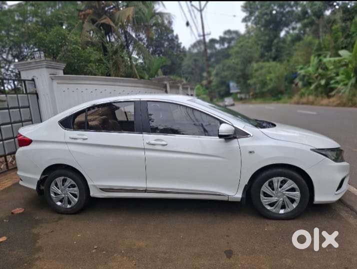 Honda City I-vtec V, 2017, Petrol