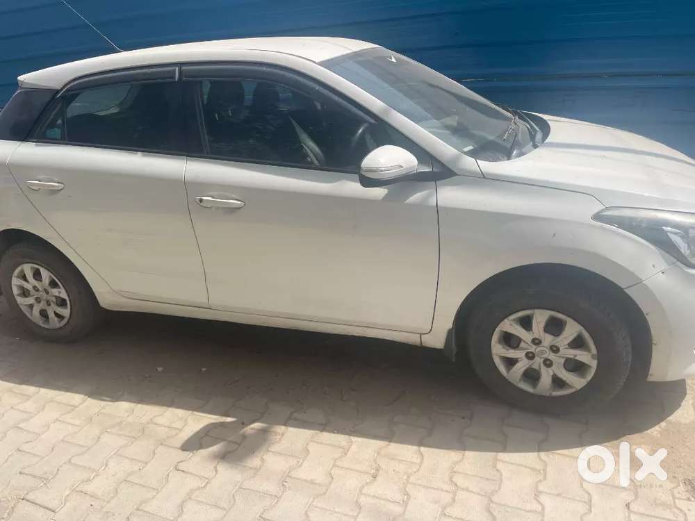 Hyundai I20 2017 Petrol 80000 Km Driven Nyc Car