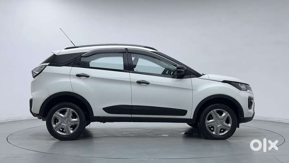 Tata Nexon 1.2 Revotron Xm (s), 2022, Petrol
