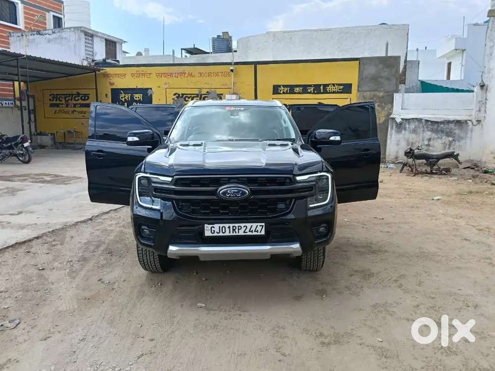 Ford Endeavour 2016