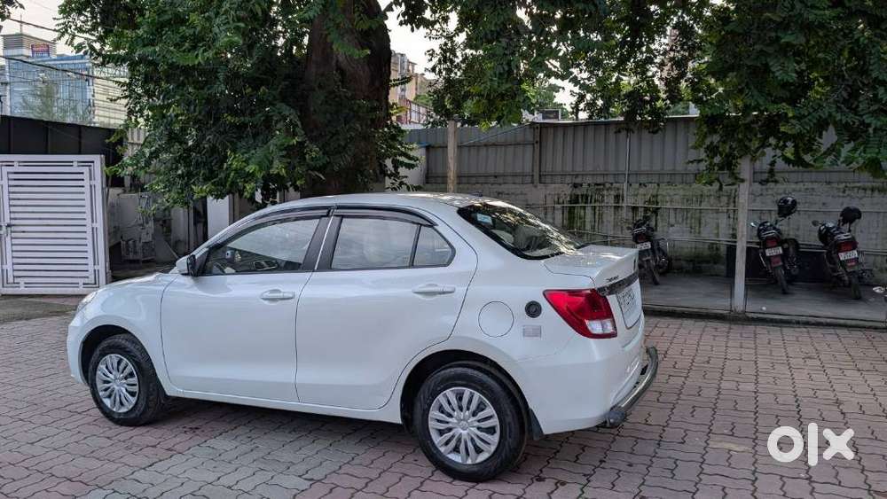 Maruti Suzuki Dzire 1.2 Vxi Cng, 2024, Cng & Hybrids