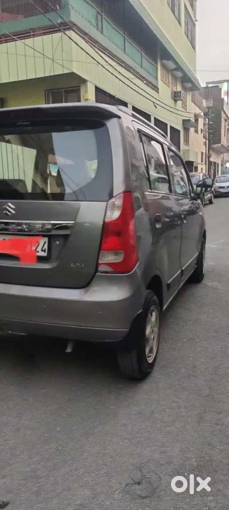 मारुति सुजुकी वेगनर कंपनी फिटेड सीएनजी