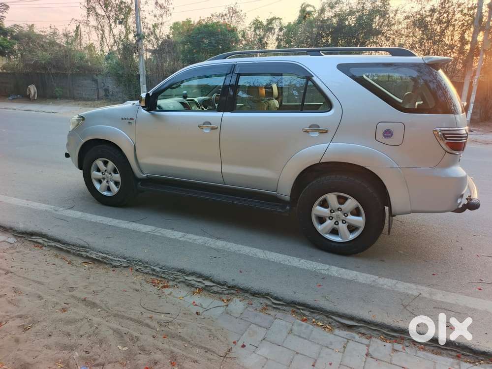 Toyota Fortuner 3.0 4x4 Manual, 2011, Diesel