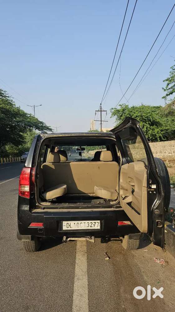 Mahindra Tuv 300 2016 T6+ Single Owner