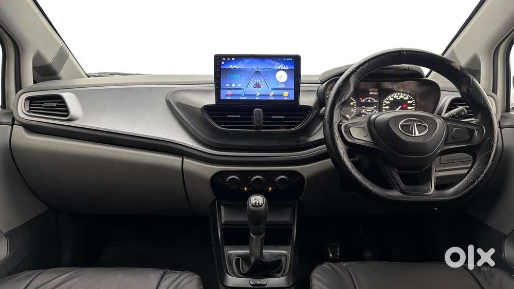 Tata Altroz 1.2 Xe, 2021, Petrol