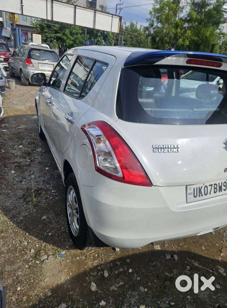 Maruti Suzuki Swift Lxi Optional-o, 2017, Petrol