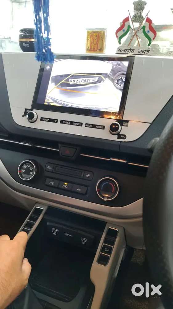 Kia Carens G 1.5 Premium 2025