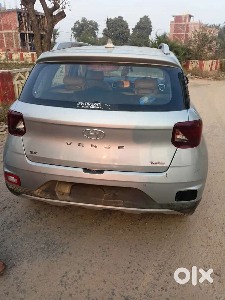 Hyundai Venue 2019 Petrol 65000 Km Driven