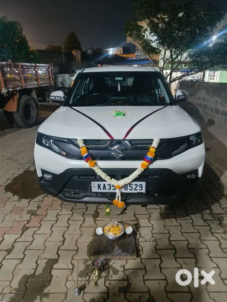 Maruti Suzuki Brezza Vxi 2024
