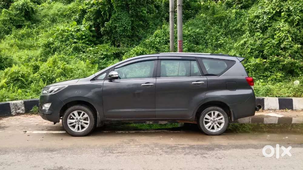 Toyota Innova Crysta 2017 Diesel 82000 Km Driven