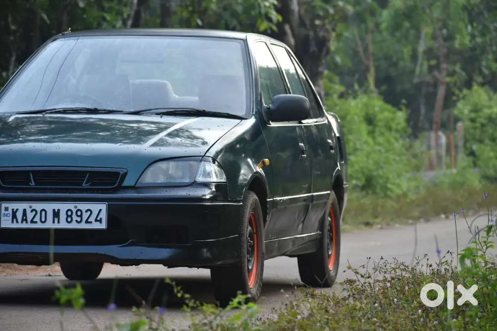 Maruti Suzuki Esteem 2001