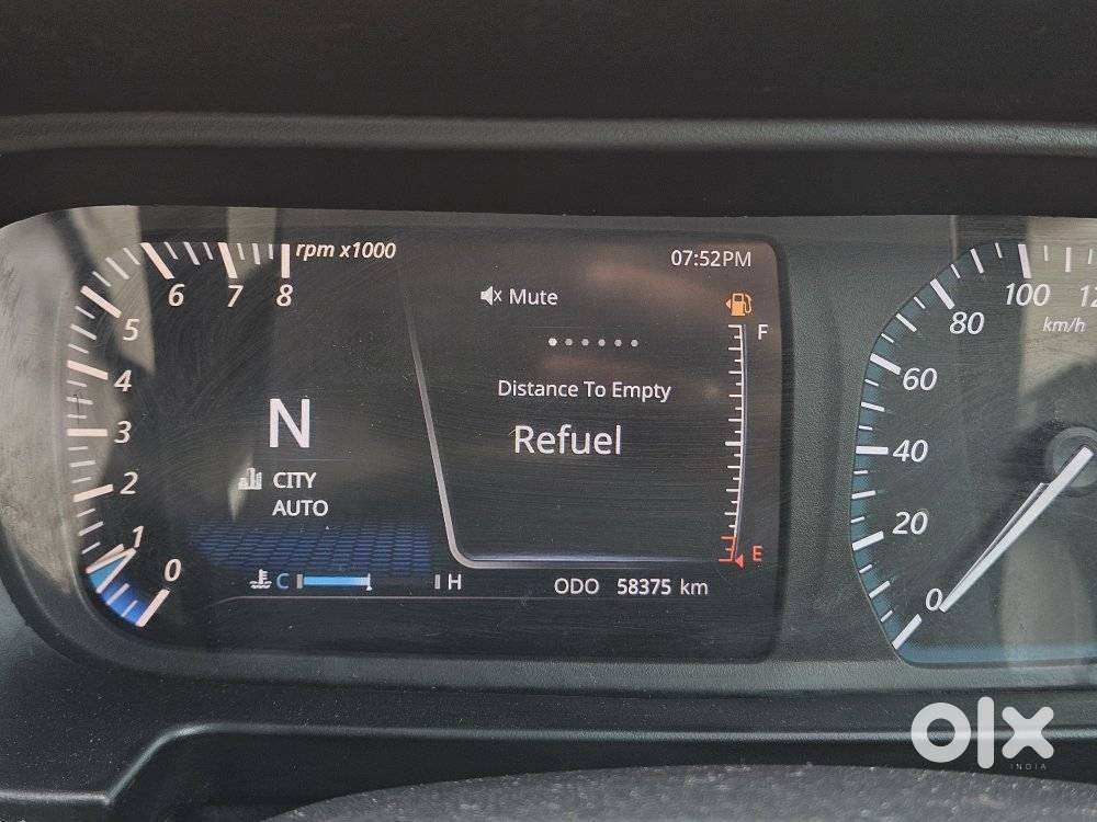 Tata Punch 1.2 Revotron Creative Amt Dual Tone, 2022, Petrol