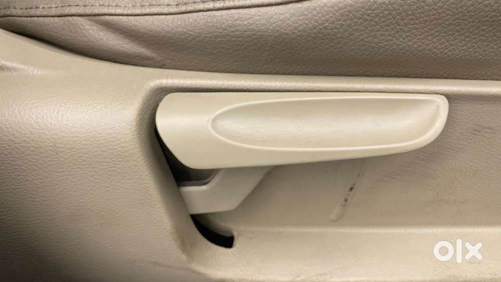 Volkswagen Vento 1.2 Highline Plus At 16 Alloy, 2016, Petrol