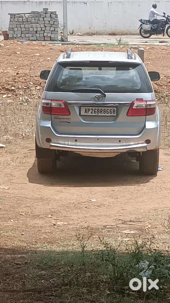 Toyota Fortuner 2010