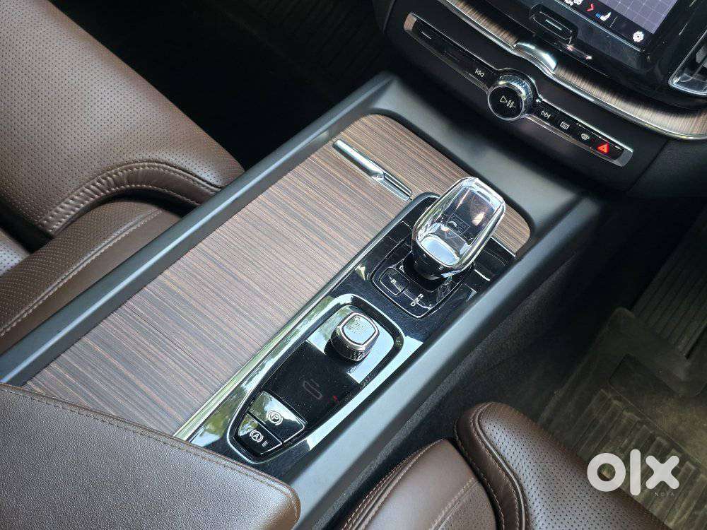 Volvo Xc60 D5 Awd Automatic, 2023, Petrol