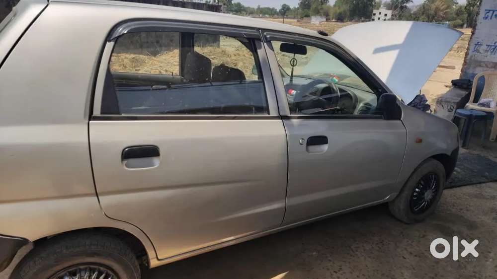 New Condition Me H Officer Ki Gadi H