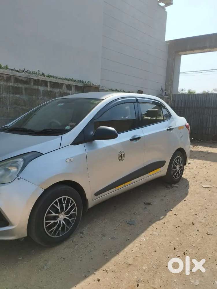 Hyundai Xcent 2016 Diesel 215000 Km Driven, Permit Available Till 2028