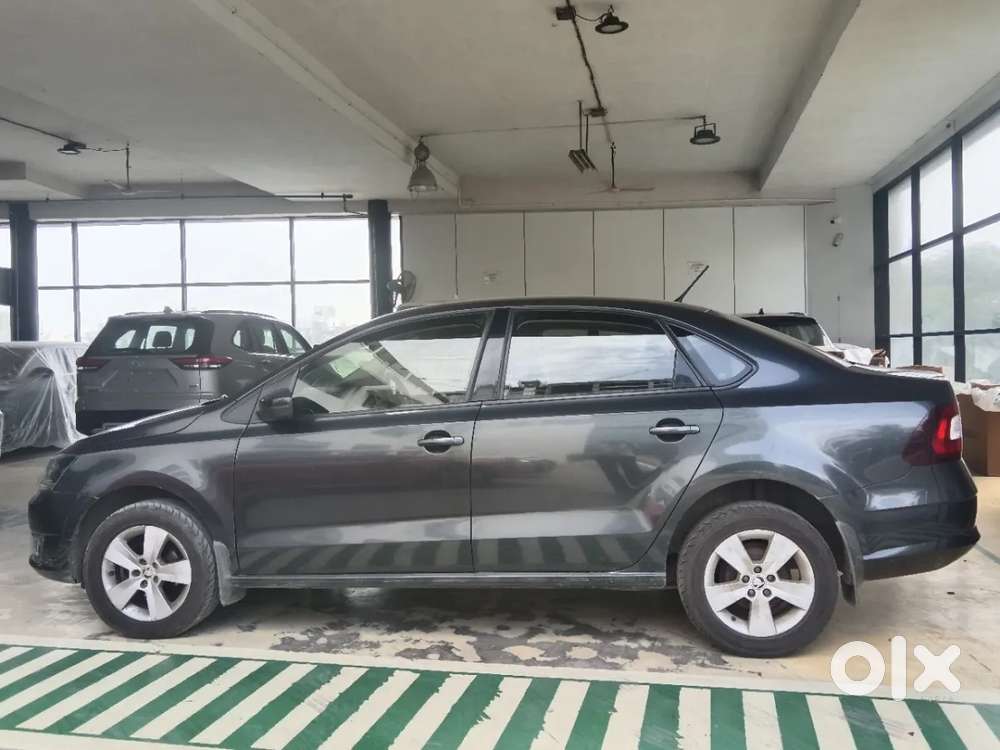 Skoda Rapid 1.0 Ambition Tsi At, 2021, Petrol