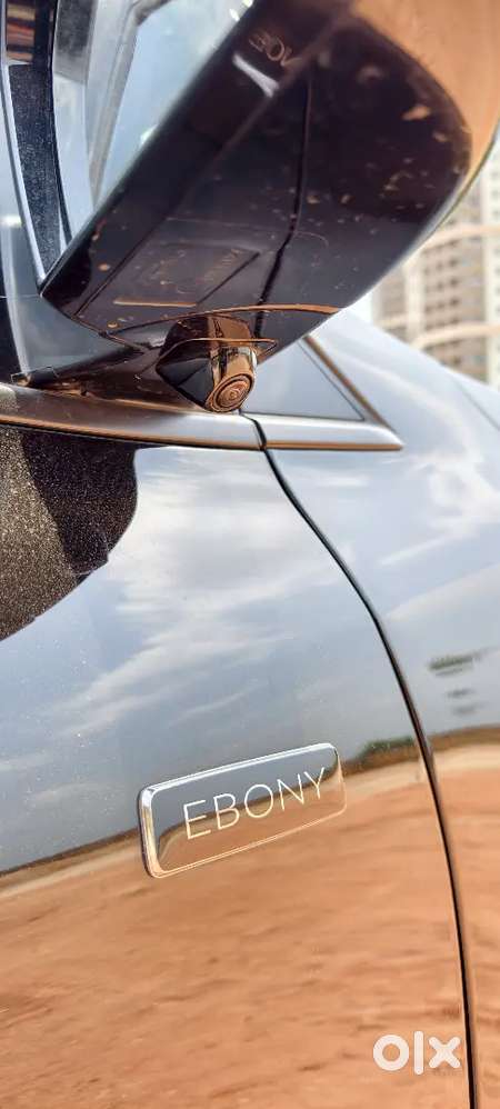 Mahindra Xuv700 Ax7 2025 Diesel Automatic 10000 Km Driven