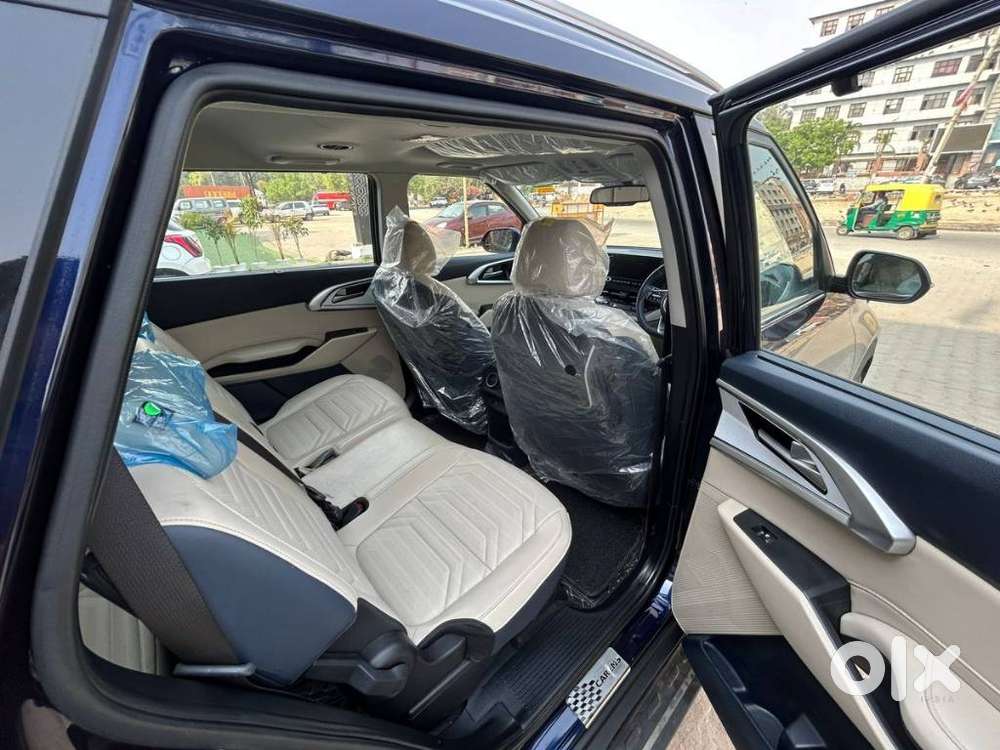 Kia Carens Luxury (o)1.5 Diesel At 7 Str, 2024, Diesel