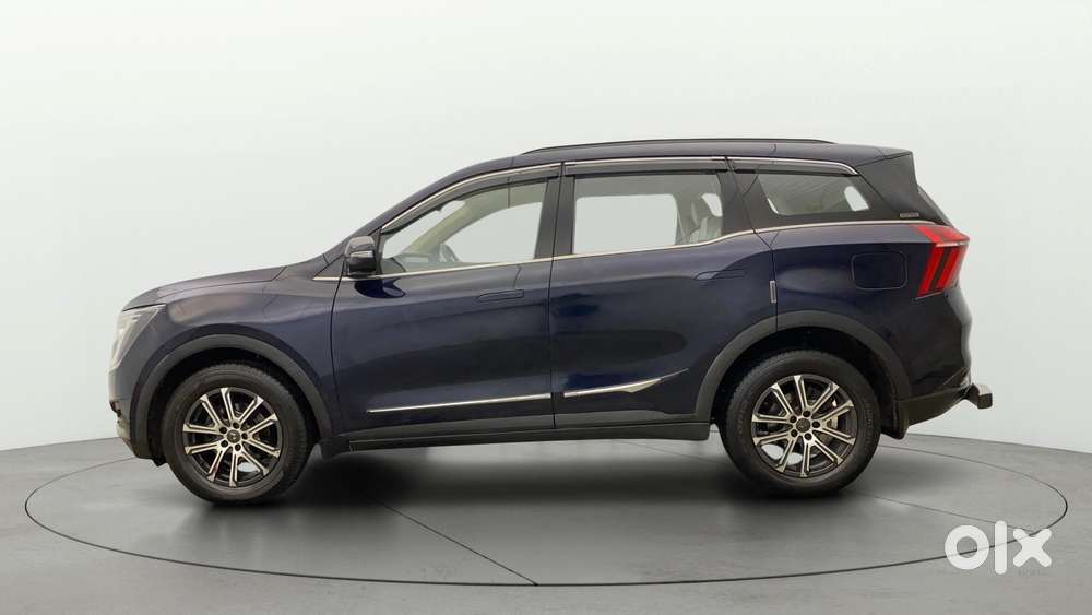 Mahindra Xuv700 2.0 Ax 7 Petrol At Str, 2022, Petrol
