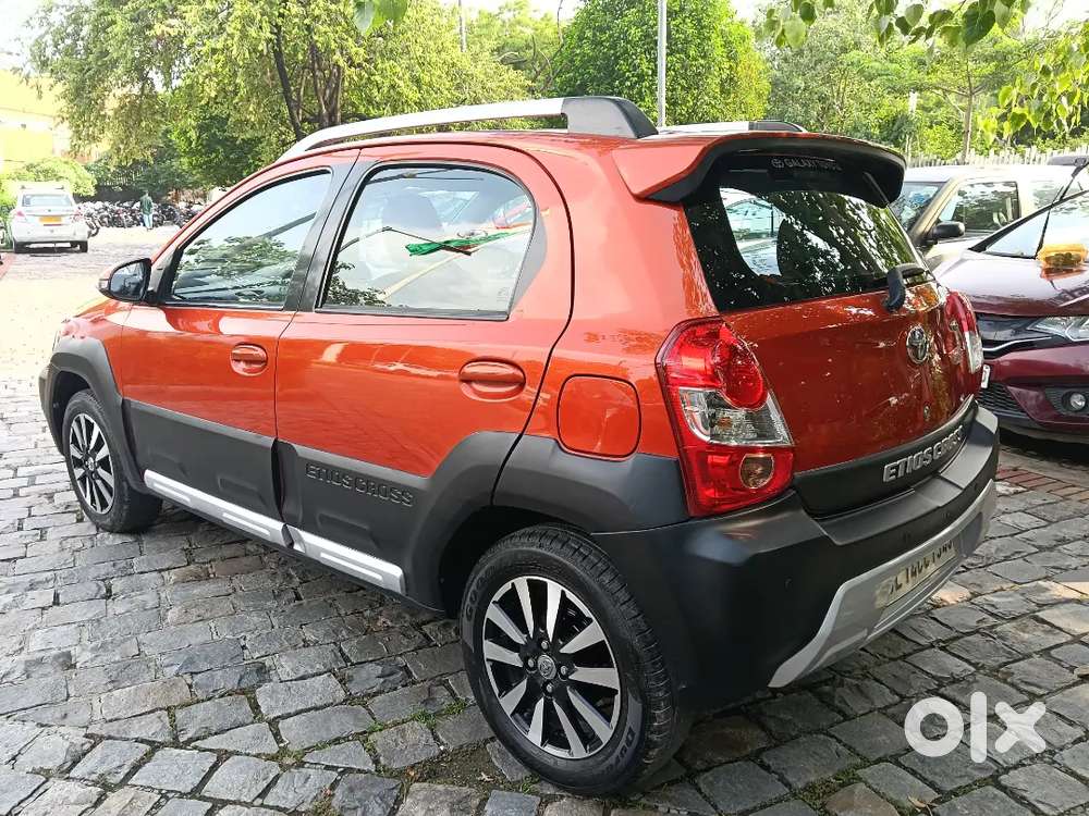 Toyota Etios Cross 1.2 Petrol 2015