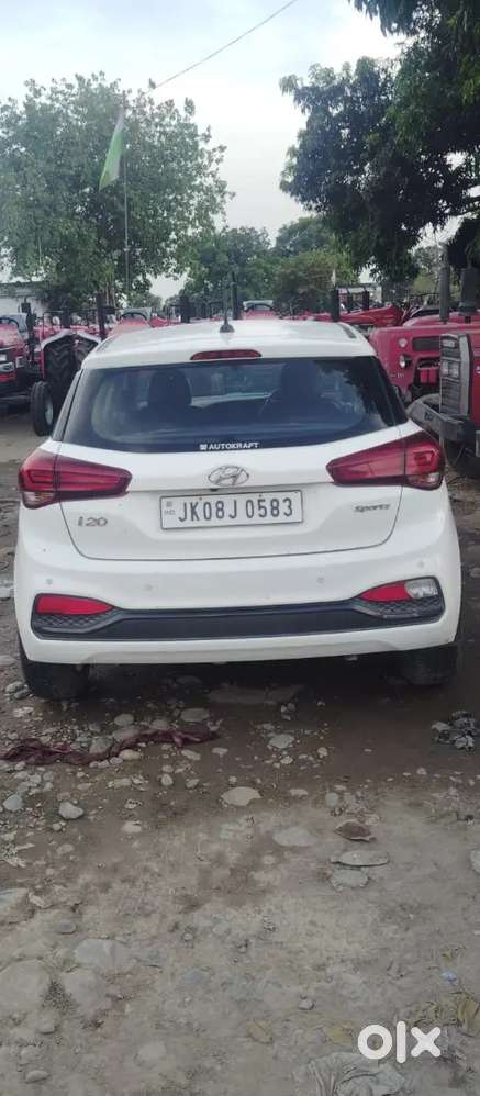 Hyundai I20 Sportz Plus, First Owner Car Driven 62,000