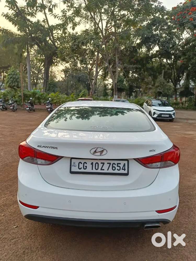 Hyundai Elantra 2015 Petrol Well Maintained