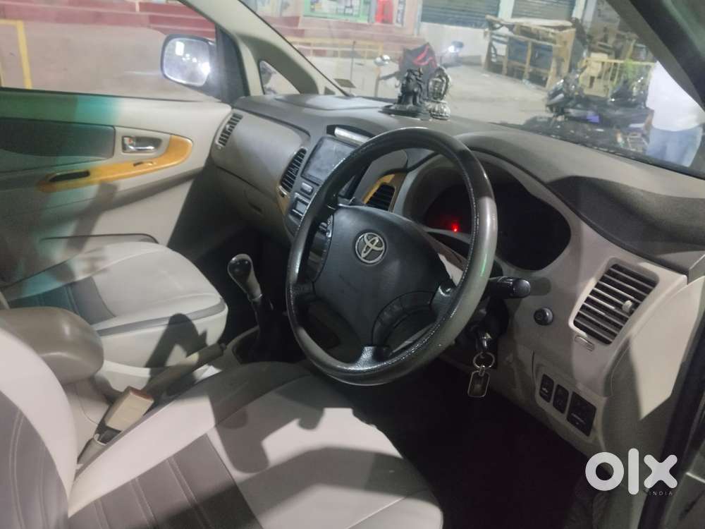 Toyota Innova 2.5 V 7 Str, 2009, Diesel