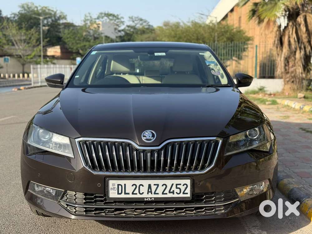 Skoda Superb Style 1.8 Tsi At, 2018, Petrol