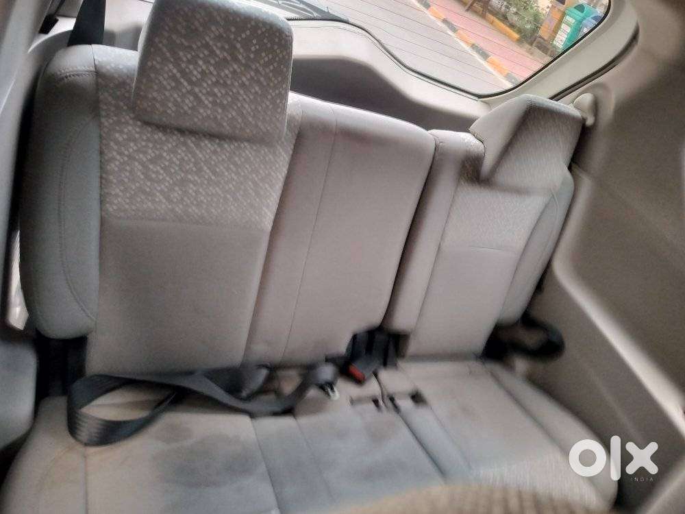 Mahindra Marazzo M6, 2021, Diesel