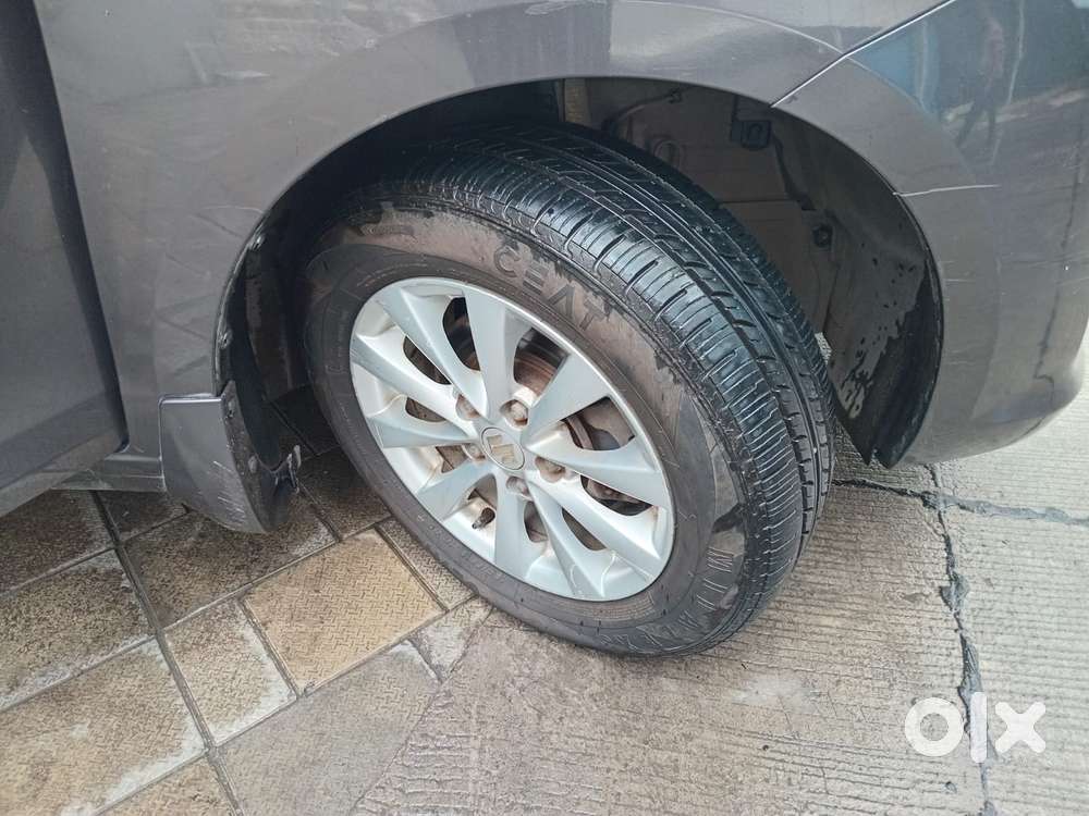 Maruti Suzuki Ertiga Zxi At, 2012, Petrol