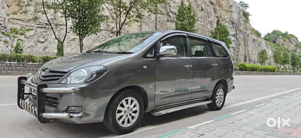 Toyota Innova 2.5 G 2011