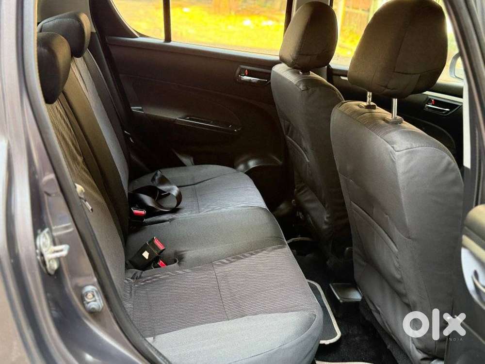 Maruti Suzuki Swift Vxi Optional, 2016, Petrol