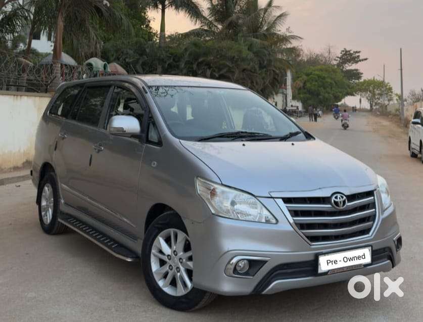 Toyota Innova 2.5 G (diesel) 7 Seater Bs Iv, 2016, Diesel