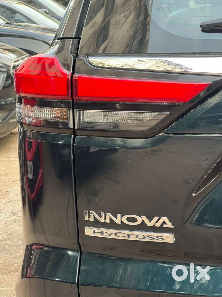 Toyota Innova Hycross 2.0 Zx Hybrid 7 Str, 2023, Cng & Hybrids