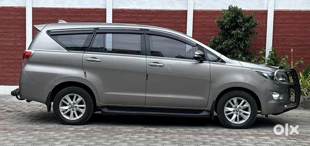 Toyota Innova Crysta 2.4 V, 2017, Diesel