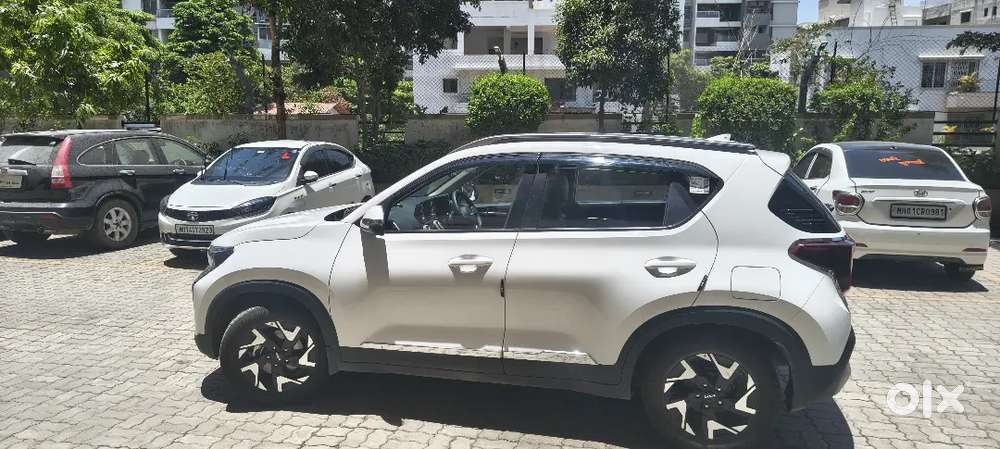 Kia Sonet 2025 Petrol 6000 Km Driven