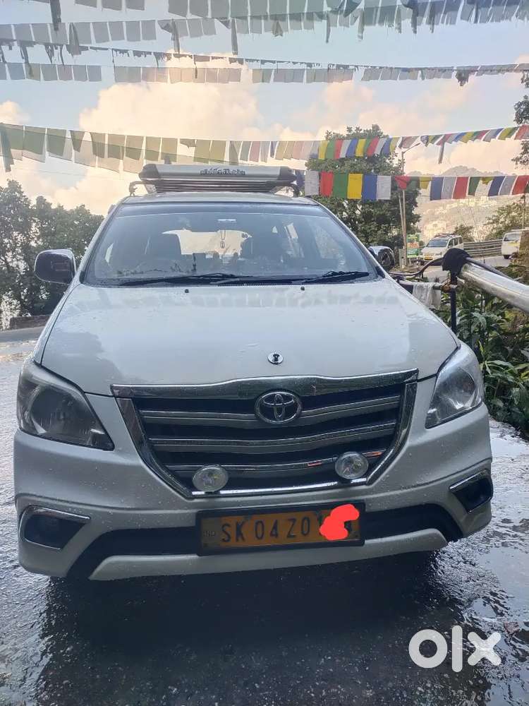 Toyota Innova 2016 Diesel 230000 Km Driven
