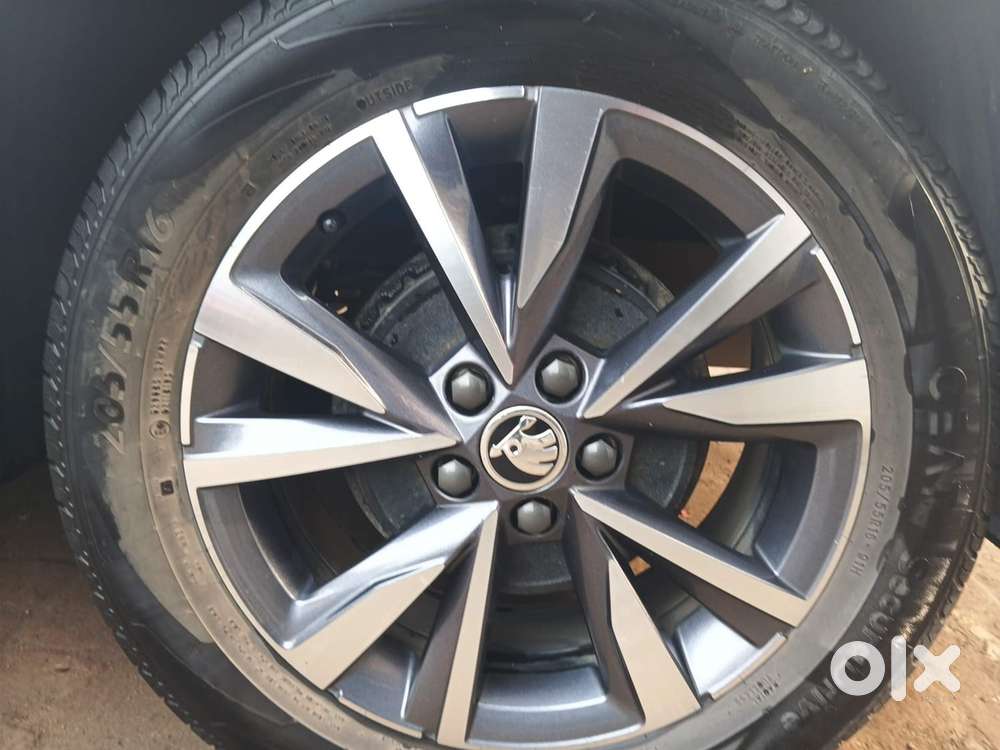 Skoda Slavia Style 1.5l Tsi Dsg, 2022, Petrol