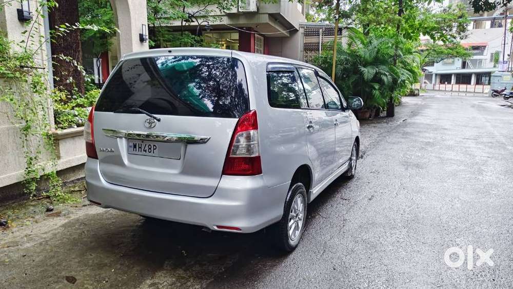 Toyota Innova 2.5 V 8 Str, 2013