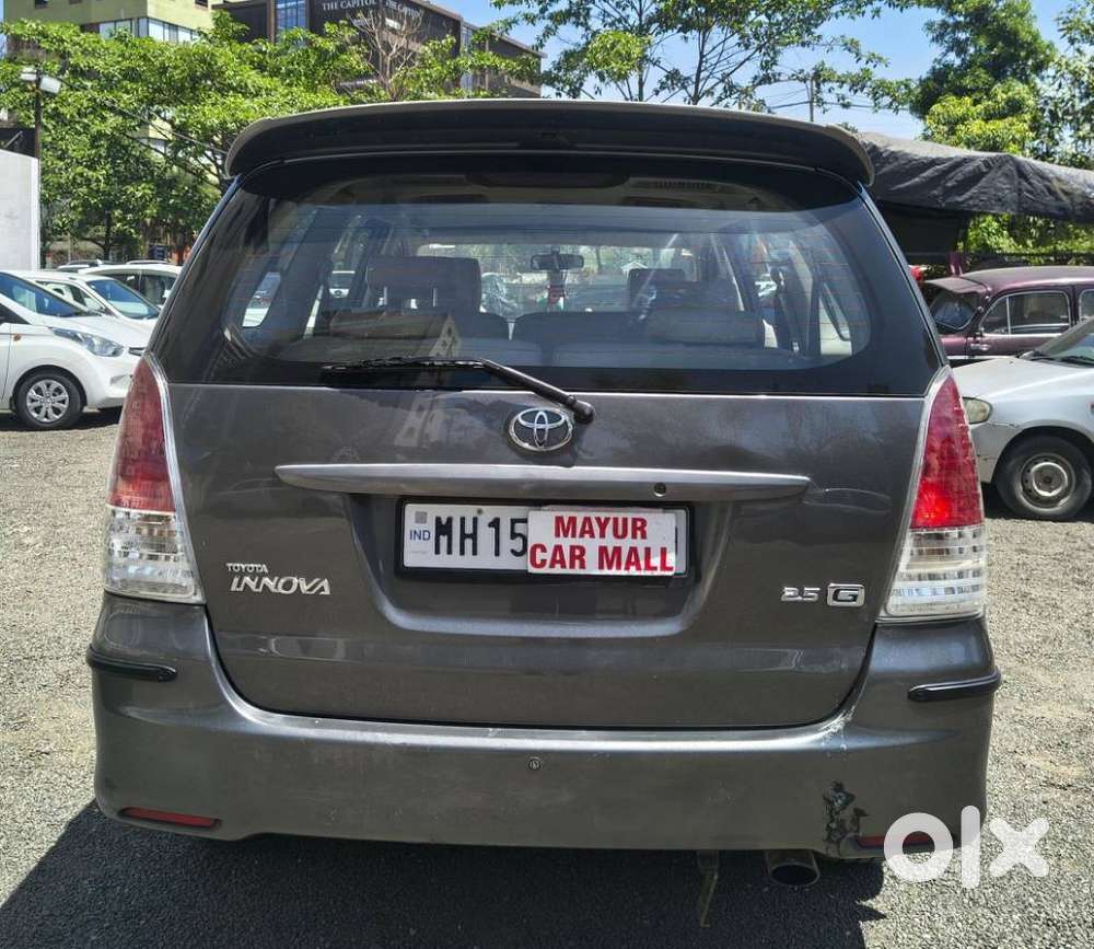 Toyota Innova 2.5 G (diesel) 8 Seater, 2011, Diesel